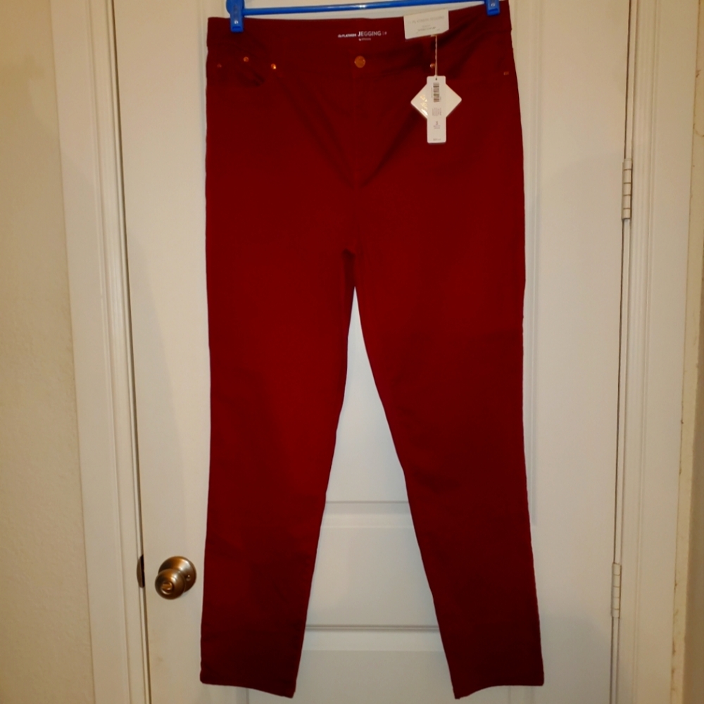 Nwt Chicos Platinum Jegging, Tapered Slim Leg, Red Maple, 3